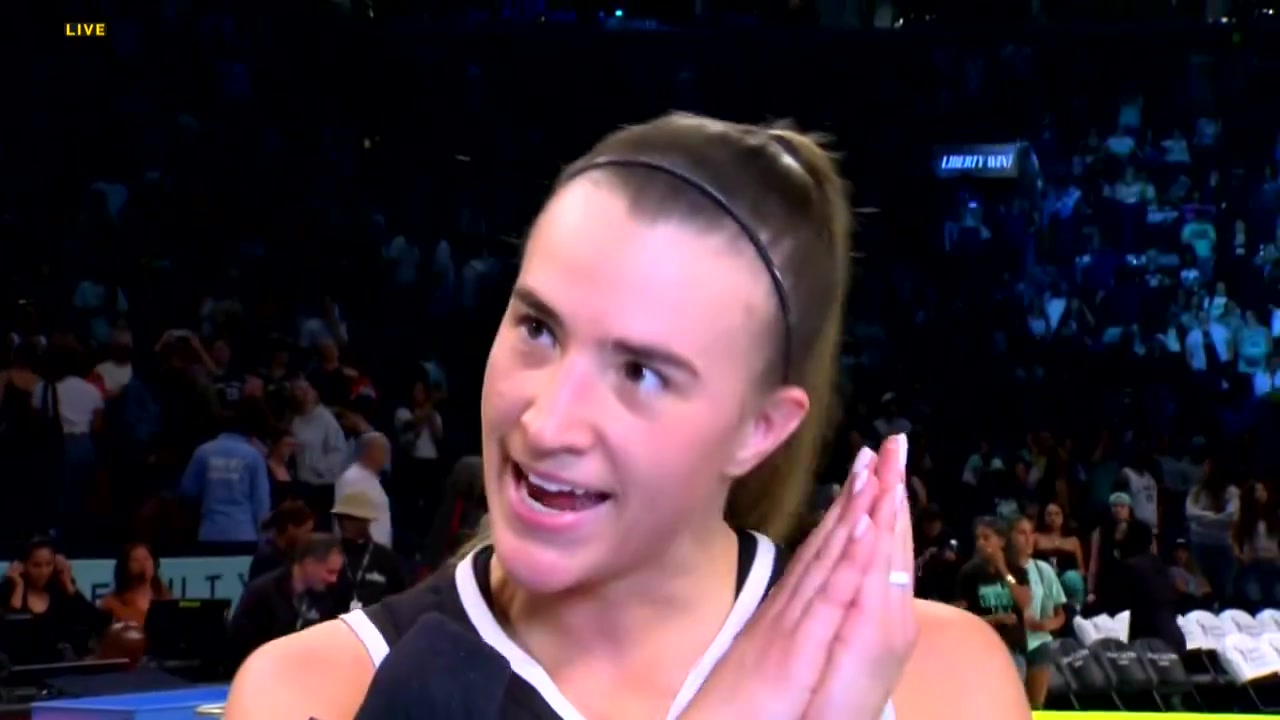 约内斯库3+1杀死比赛助队战胜联盟第一 赛后做出“晚安”动作