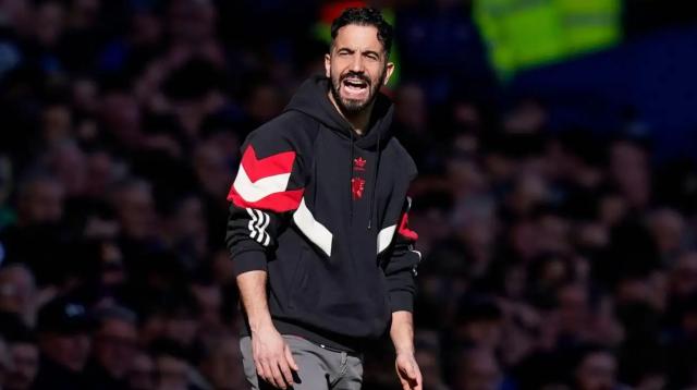 开云登录入口-阿莫林：球队踢得太软了 这个赛季我们需要求生