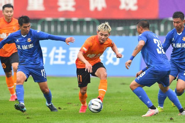 开云网页版-武汉踢疯了！黄紫昌2场造4球 李霄鹏下轮反戈泰山